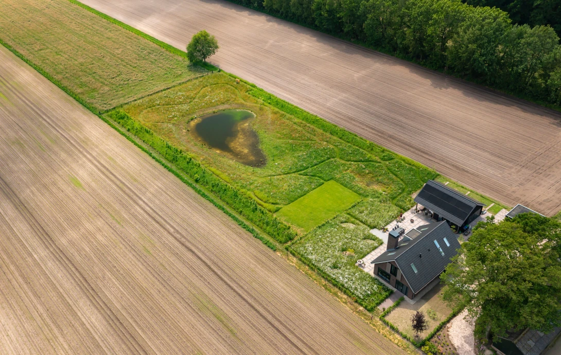 BHN-dji_0733-organische-landelijke-tuin-Hulshorst-LR-33