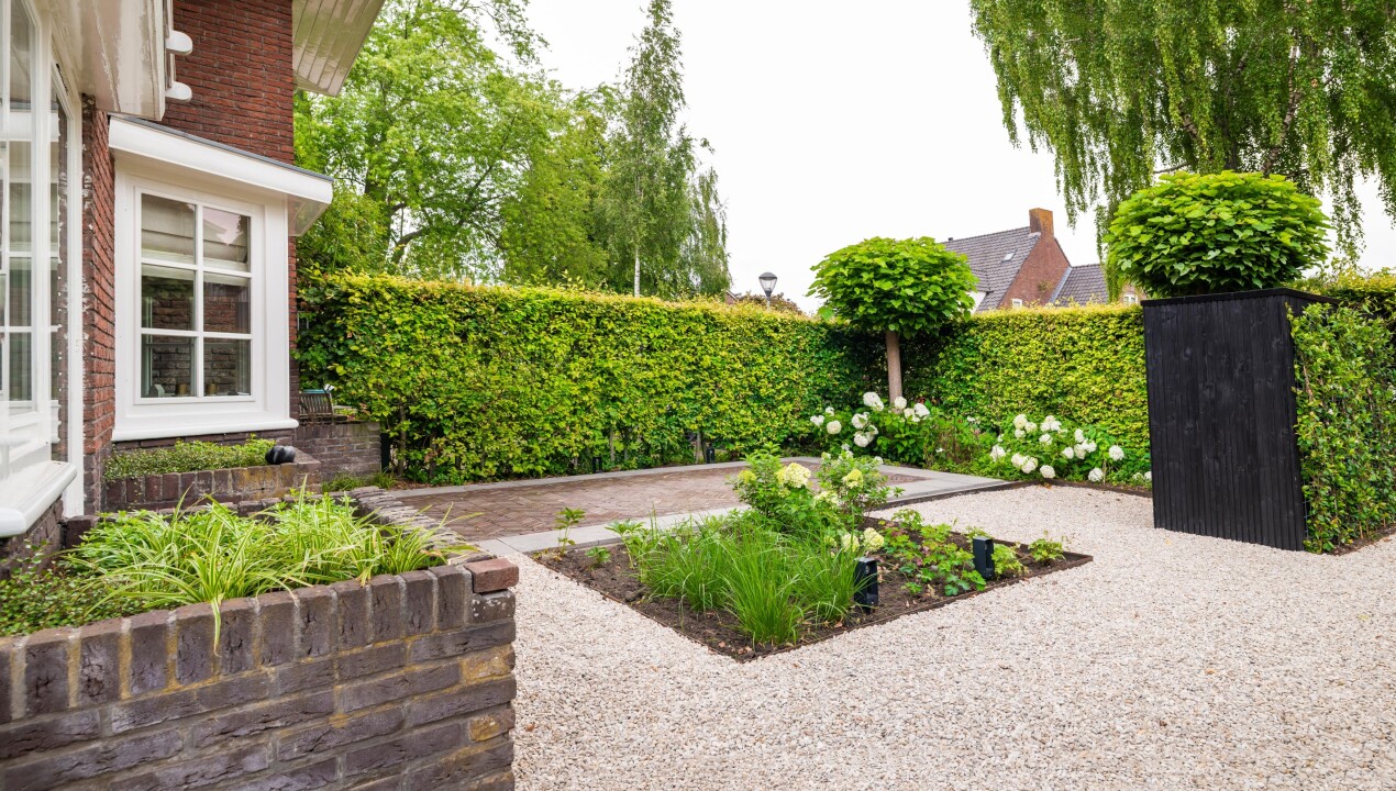 BHN_78F9719_voortuin-Naarden-LR-24